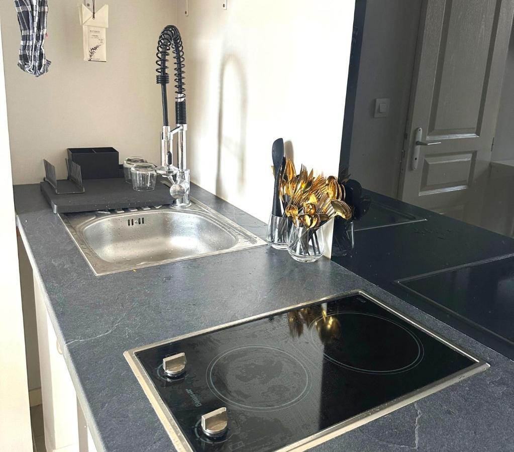 L'Oasis Cosy Apartment Вильорбан Екстериор снимка