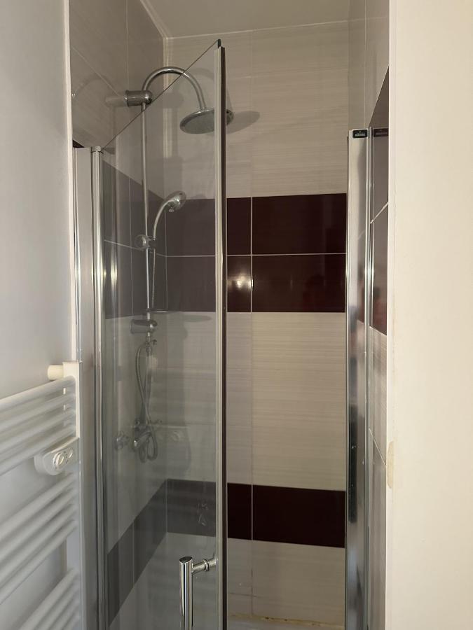 L'Oasis Cosy Apartment Вильорбан Екстериор снимка