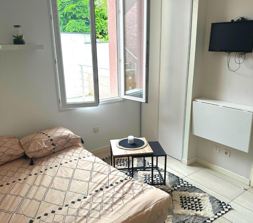 L'Oasis Cosy Apartment Вильорбан Екстериор снимка