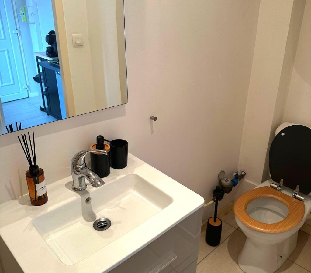 L'Oasis Cosy Apartment Вильорбан Екстериор снимка