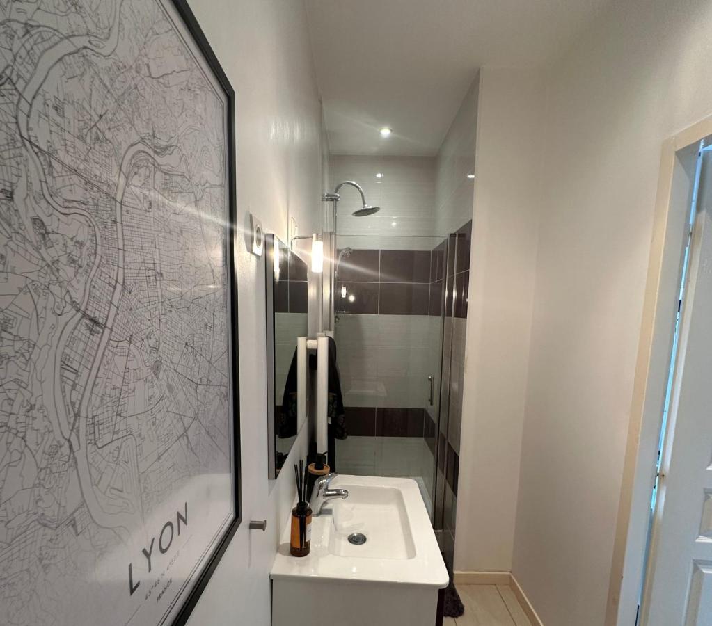 L'Oasis Cosy Apartment Вильорбан Екстериор снимка