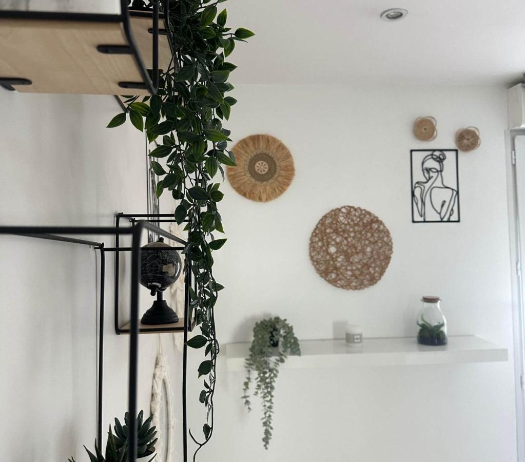 L'Oasis Cosy Apartment Вильорбан Екстериор снимка